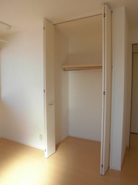 収納　クローゼット（洋室６．５帖）