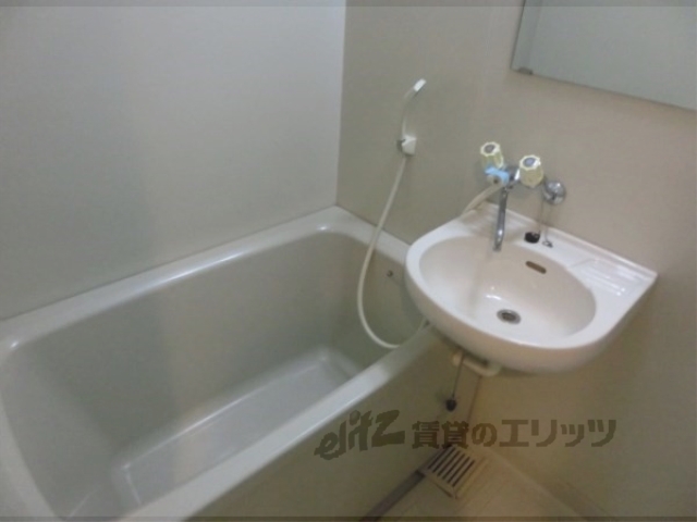 バス・シャワールーム　バス