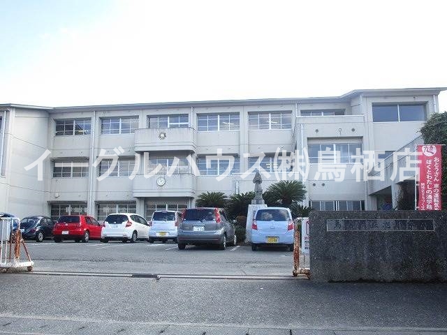 その他　鳥栖市立旭小学校（その他）まで976m