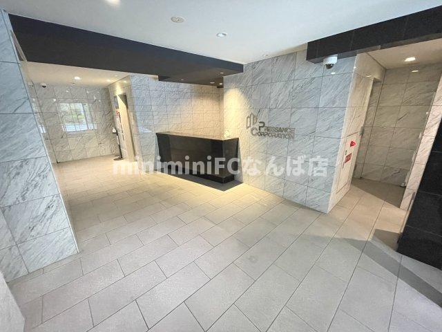 エントランス　豪華できれいなエントランスが迎えてくれます！