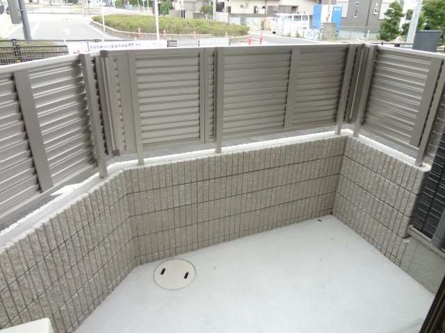 バルコニー　開放的で明るい空間を演出してくれるバルコニーです※別号室のお