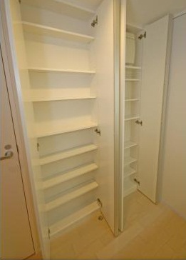 玄関　同マンション別部屋