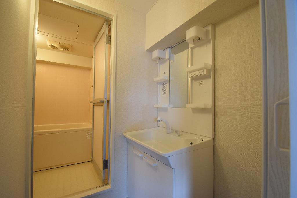 洗面設備　洗髪洗面化粧台