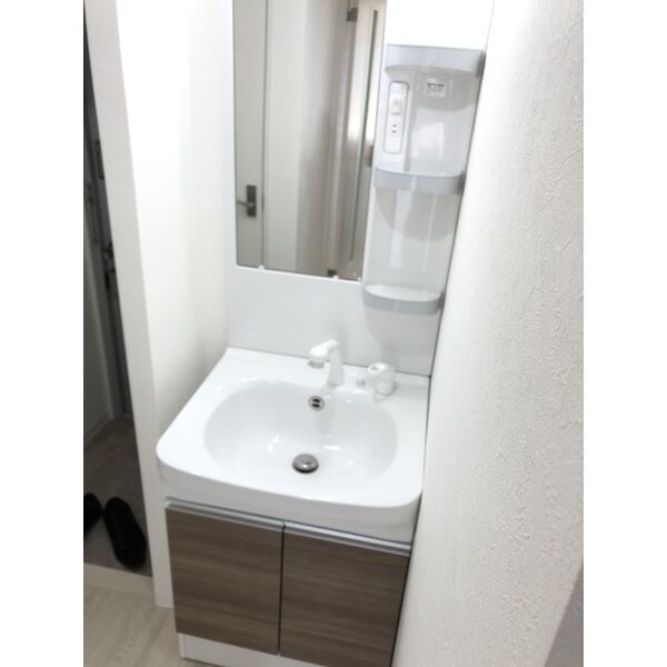 洗面設備　※このお写真は同タイプのお写真です。現状優先
