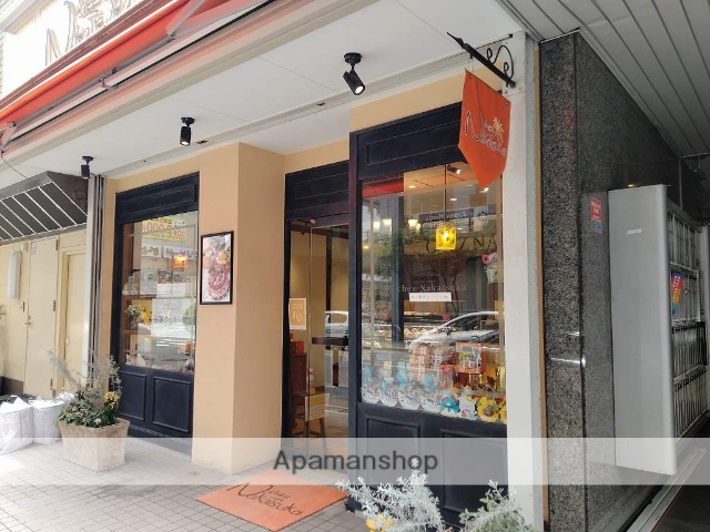 飲食店　シェ・ナカツカ 江坂店（飲食店）まで77m