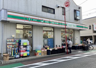 コンビニ　ローソンストア１００（コンビニ）まで377m