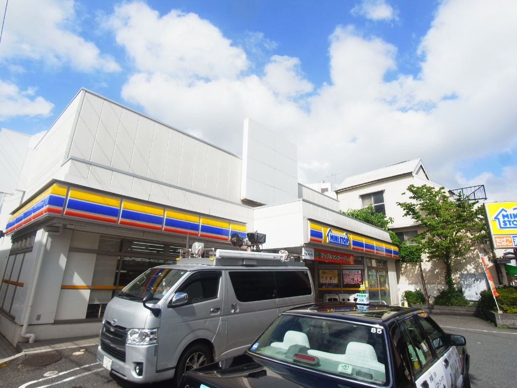 コンビニ　ミニストップ 荒川1丁目店（コンビニ）まで441m