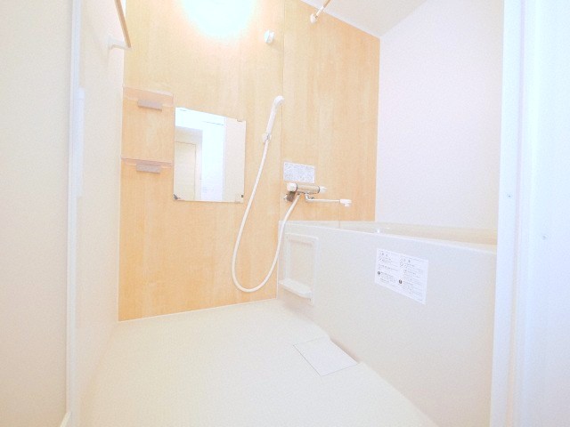 バス・シャワールーム　ゆったりとしたお風呂です♪