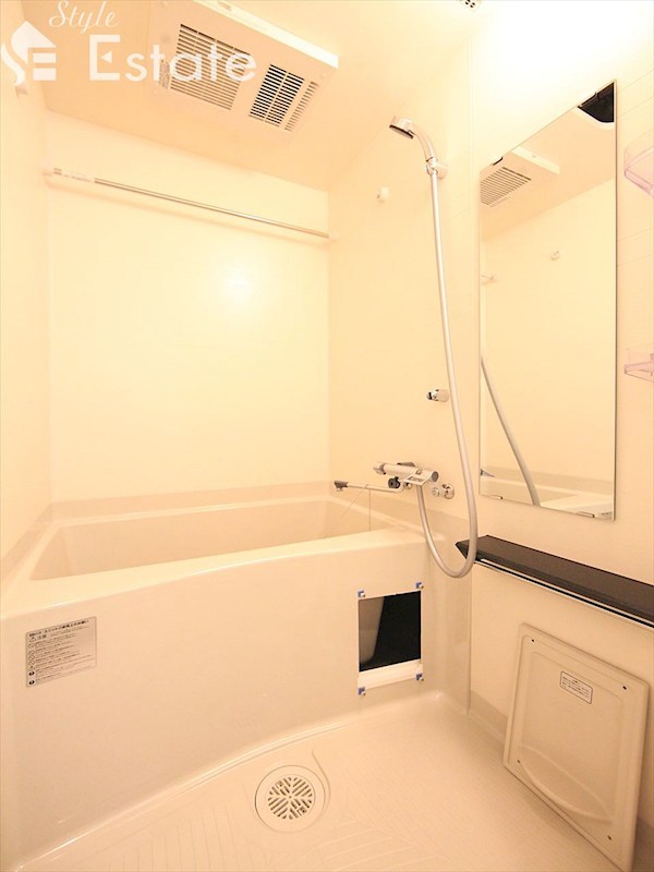 バス・シャワールーム　バスルーム