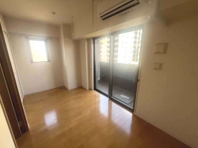 居室・リビング　同建物内、別のお部屋の参考写真になります。