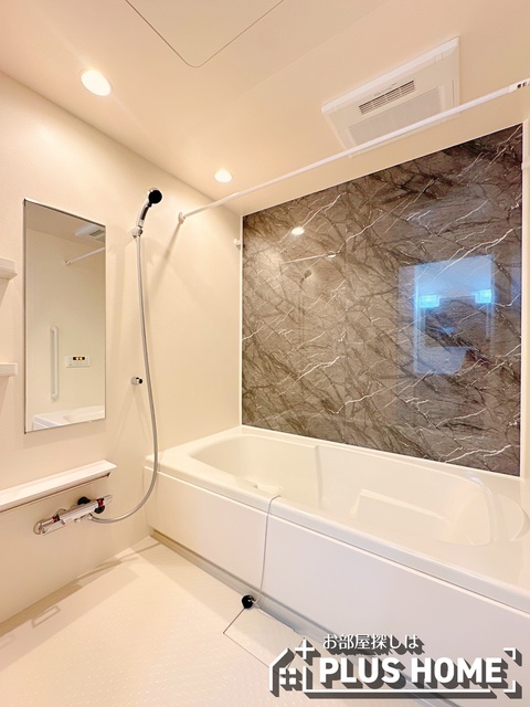 バス・シャワールーム　類似写真