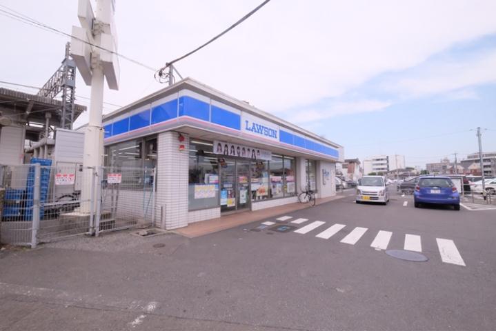 コンビニ　ローソン川越市駅前店（コンビニ）まで236m