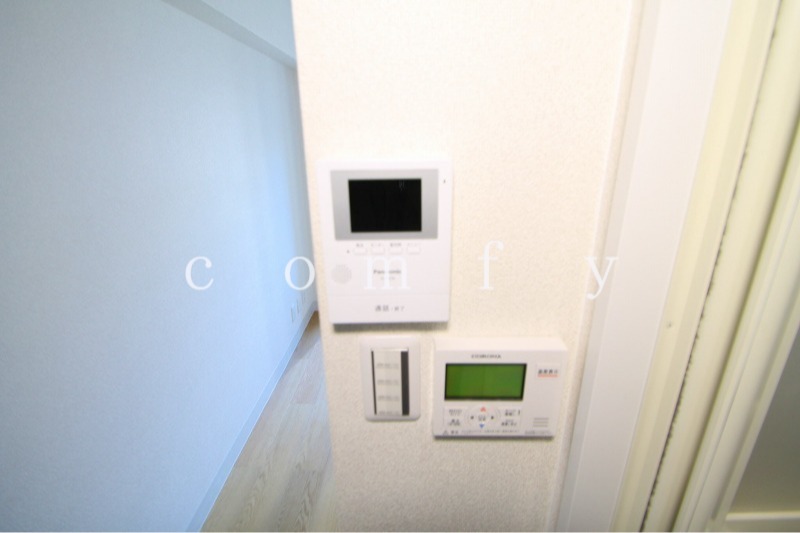 セキュリティ　モニター付きインターホン