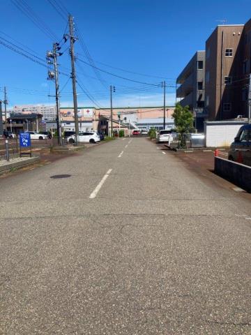 その他　前面道路（その他）まで0m