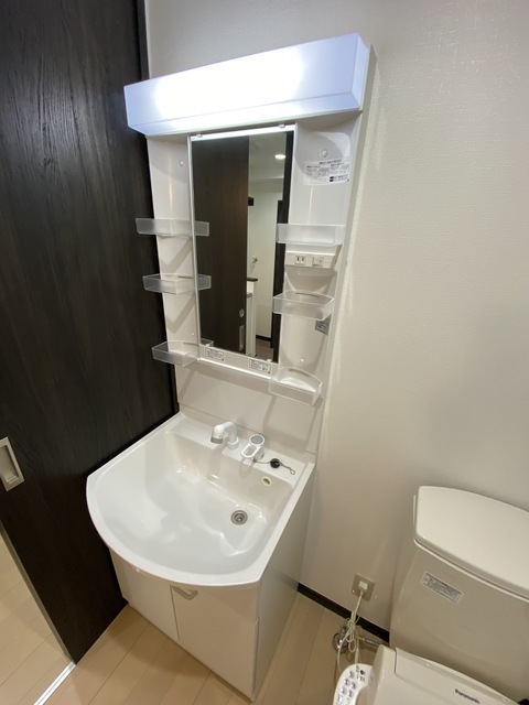 洗面設備　忙しい朝に嬉しい洗面台ですね。