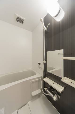 バス・シャワールーム　一日の疲れを癒せますね。