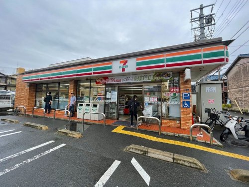コンビニ　セブンイレブン 東大阪御厨南店（コンビニ）まで202m