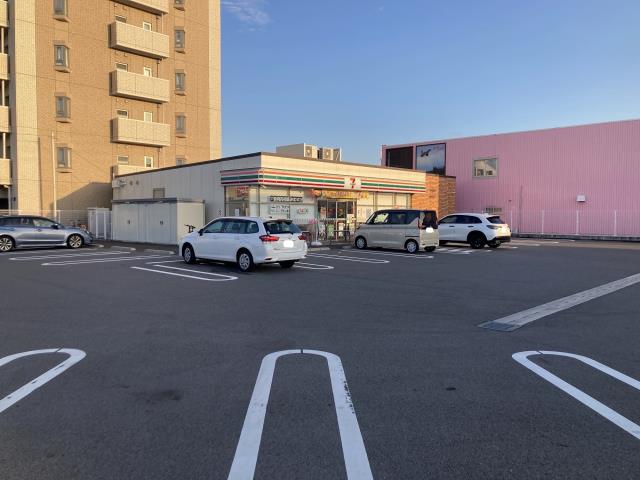 コンビニ　セブン－イレブン岐阜市橋店（コンビニ）まで553m