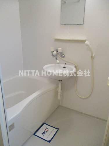 バス・シャワールーム　浴室乾燥機能付きです(^^♪