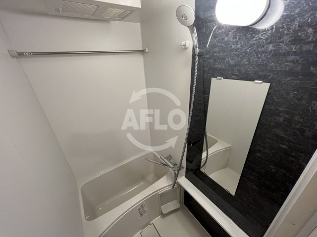 バス・シャワールーム　エスリードレジデンス天神橋筋六丁目　浴室