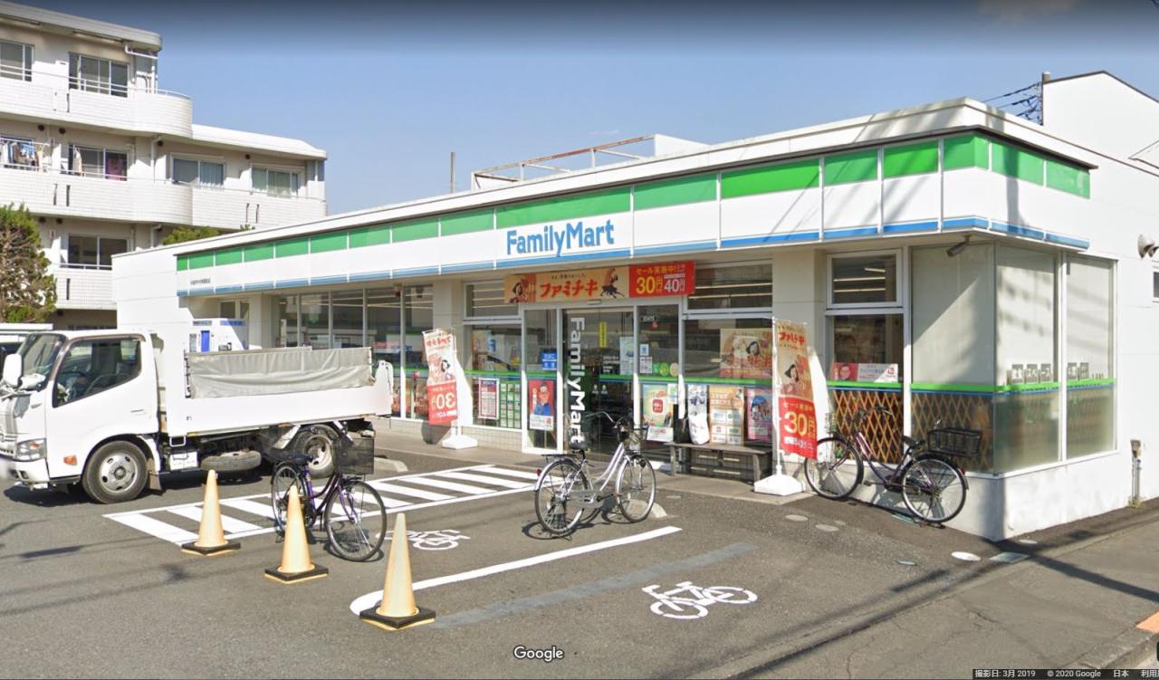 コンビニ　ファミリーマート小金井中大附属前店（コンビニ）まで243m
