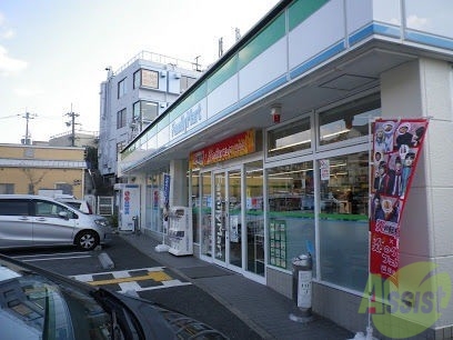コンビニ　ファミリーマート 神鉄大池駅前店（コンビニ）まで3645m