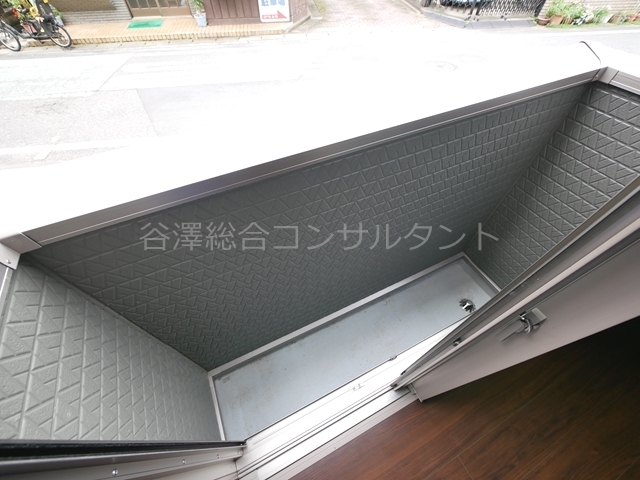 バルコニー　物干し掛け付