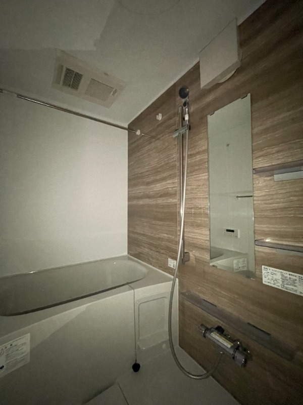 バス・シャワールーム　洗濯機置場