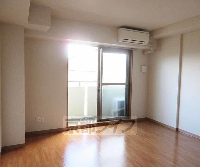 居室・リビング　明るいお部屋です。