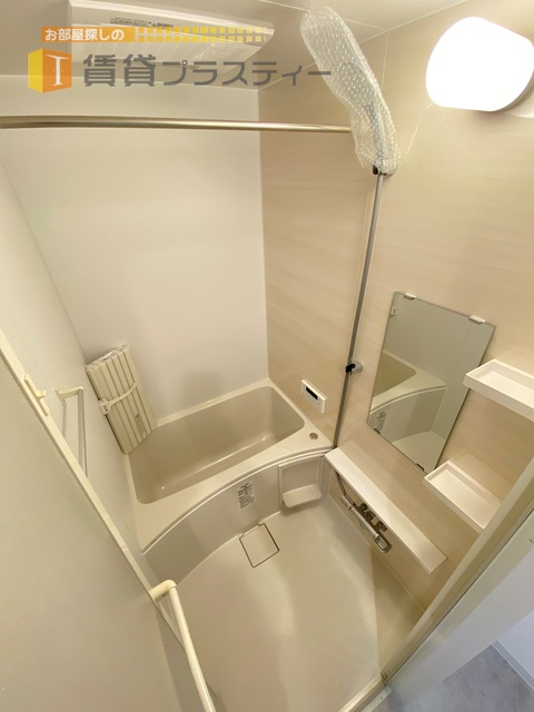 バス・シャワールーム　１日の疲れをバスルームでゆっくりと…。