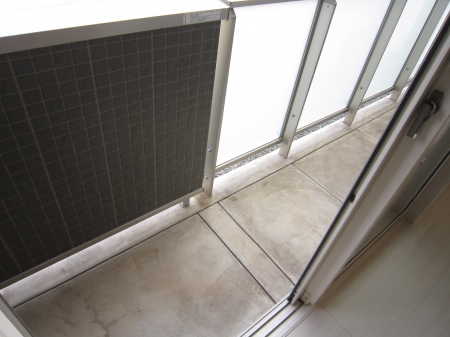 バルコニー　テラス