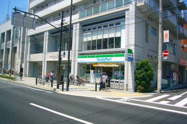 コンビニ　ファミリーマート御幣島二丁目店（コンビニ）まで34m