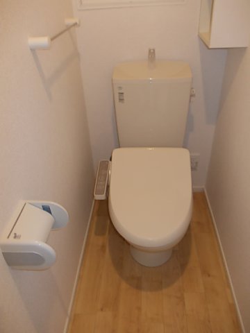 トイレ　落ち着いたトイレです