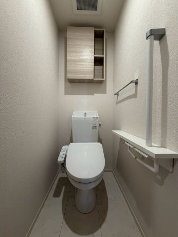 D-residence南茨木IIのトイレ写真
