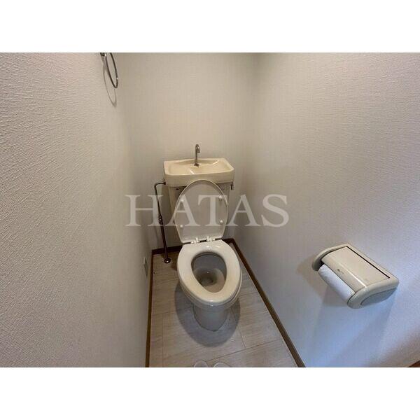 トイレ　同物件別部屋です