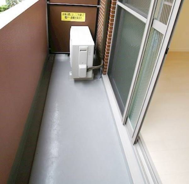 バルコニー　★洗濯物を干すスペース充分に取れます★