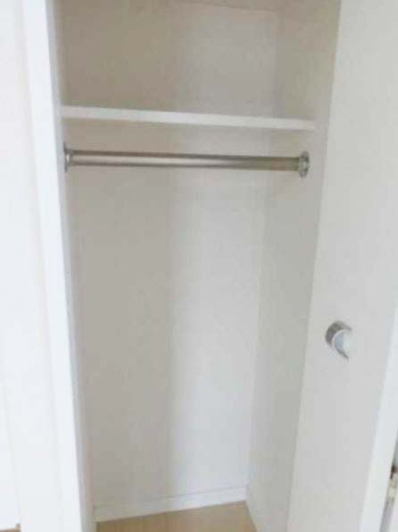 収納　★ハンガーラック付き、上部収納も有り★