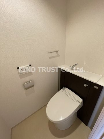 トイレ　タンクレストイレでお掃除が楽です