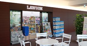 コンビニ　ローソン順天堂医院B棟店（コンビニ）まで332m