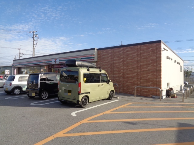 コンビニ　セブン－イレブン　長浜馬車道通り店（コンビニ）まで700m