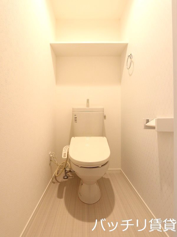 トイレ　同型タイプの為、現状を優先致します。