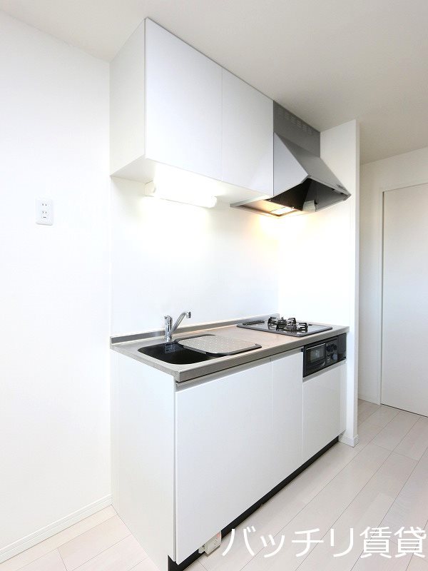 キッチン　同型タイプの為、現状を優先いたします。