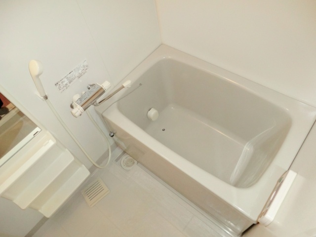 バス・シャワールーム　バストイレセパレートタイプでオススメ♪