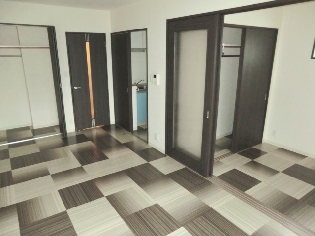 居室・リビング　床色がおしゃれです☆