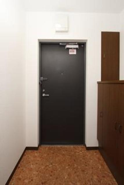 玄関　※写真は同タイプ住戸です。