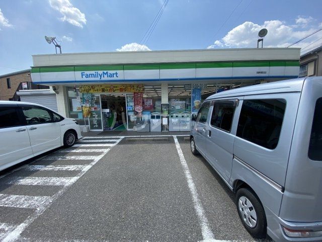 コンビニ　ファミリーマート 岡崎橋目店（コンビニ）まで1824m