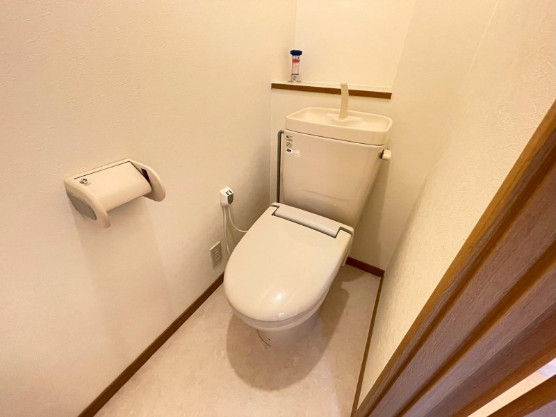 トイレ　トイレ