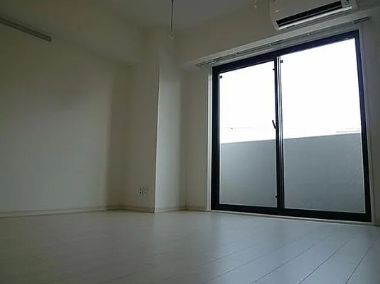 居室・リビング　☆明るい洋室☆