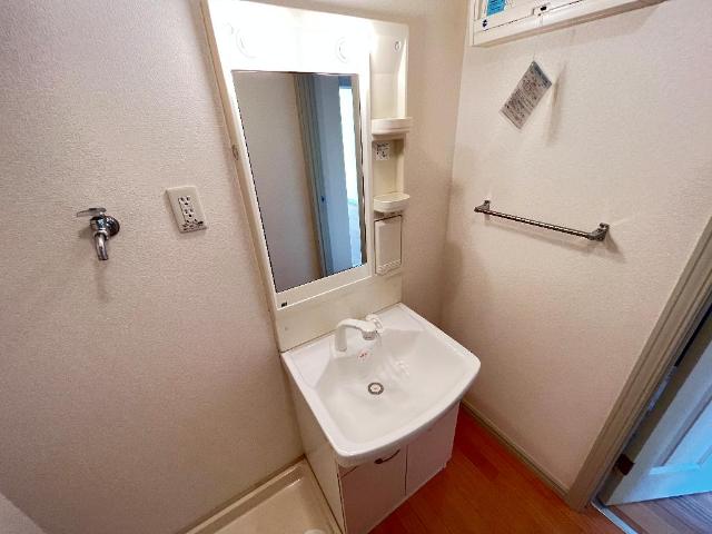 洗面設備　洗髪洗面化粧台