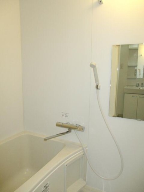 バス・シャワールーム　バスルーム